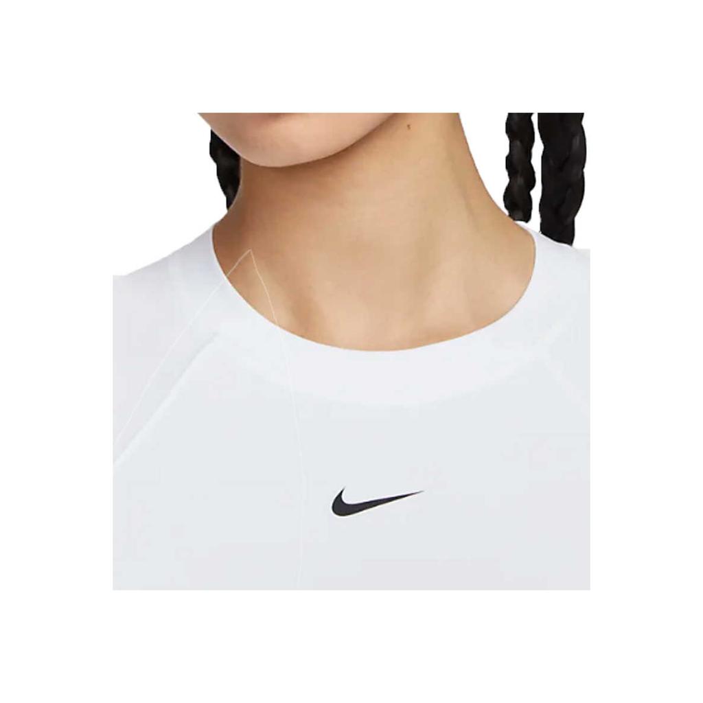 Nike Зручна футболка з довгим рукавом Жіночі топи Біла FV7846100