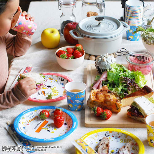 Sunnap Paper Cups, Snoopy Retro Pattern, 205ml, Pack of 25, Assorted 4 Designs, Made in Japan, 7.5cm Wide x 7.5cm Deep x 19.6cm High