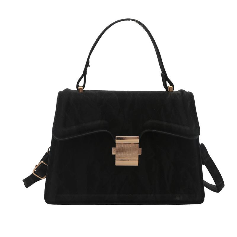 

Женская сумка 2024 года, лето, новая, текстурированная, портативная, небольшая квадратная сумка, корейская версия, популярная, простая и универсальная сумка через плечо чёрный