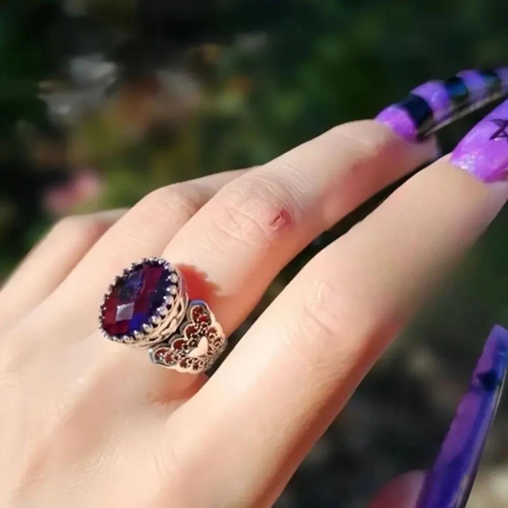 Luxus Glitzer Oval Lila Imitation Edelsteine Antik Silber Herz Ausgeschnitten Breite Ringfläche Ringe für Damen Bankett Schmuck