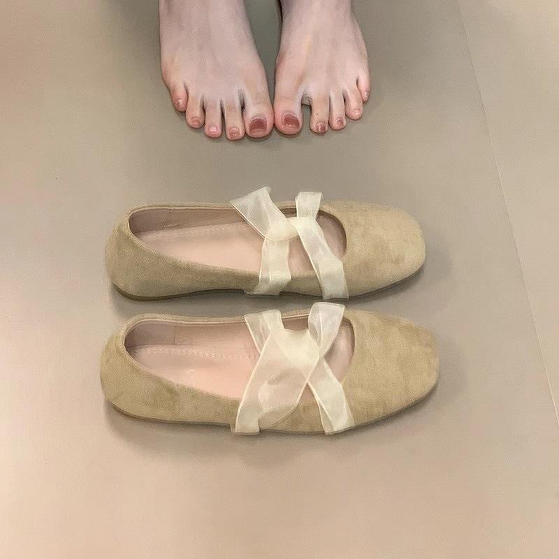 Evening wind niche flat bottom shallow mouth single shoes women gentle with skirt French square head Mary Jane shoes women brown blue