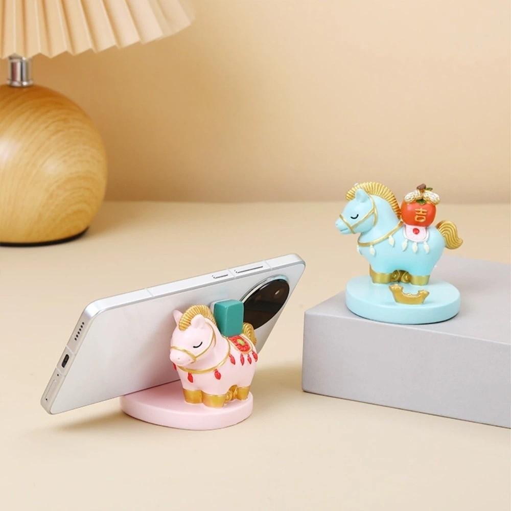 Resin Zodiac Horse Ornaments Festival Decorative Zodiac Horse Mascot  Spring Festival