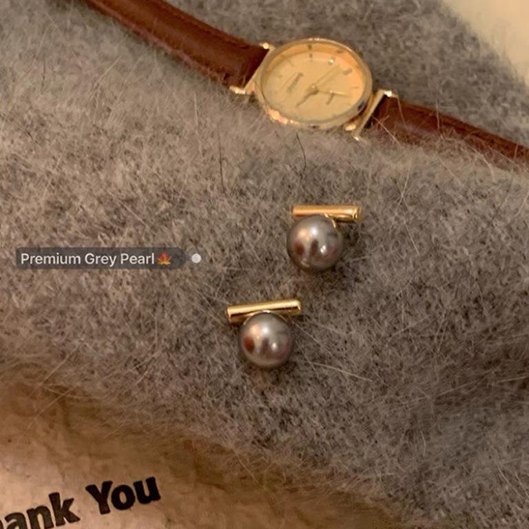 

Серьги-гвоздики с серым жемчугом, женские серьги, темперамент, легкие, роскошные, высокого класса, уникальные серьги, нишевый дизайн, чувство