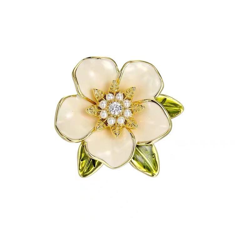 Vintage Gardenia Enamel Pearl Brooch - Elegant Women's Pin Accessory
