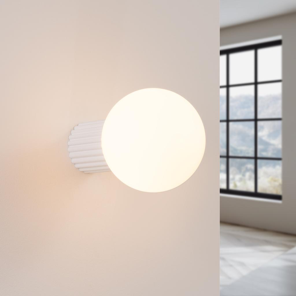 Halo Wall Lamp White IP44