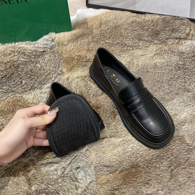 Small Leather Shoes British Style Velvet Single Shoes Women's Spring New Loafers Versatile Black Work Shoes One Pedal