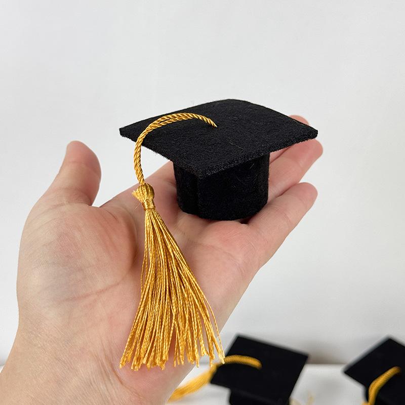 5/10 Mini-Absolventenhüte mit Quaste, Plüschtier-Weinflasche, DIY-Geschenkdekoration, Filz-Junggesellenhut 2025, Partyzubehör
