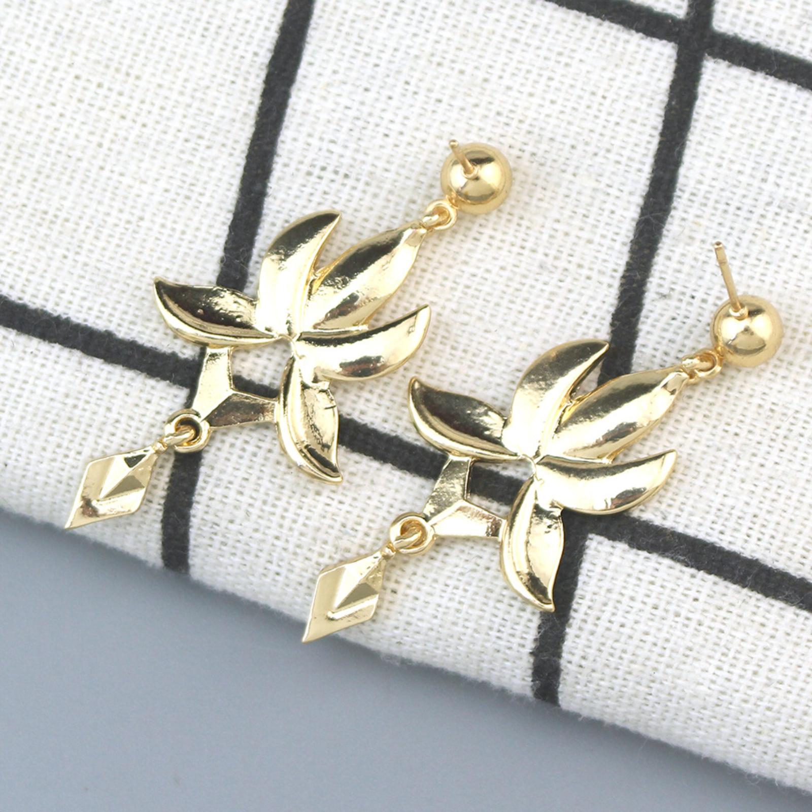 

Жіночі сережки, Модні асиметричні сережки