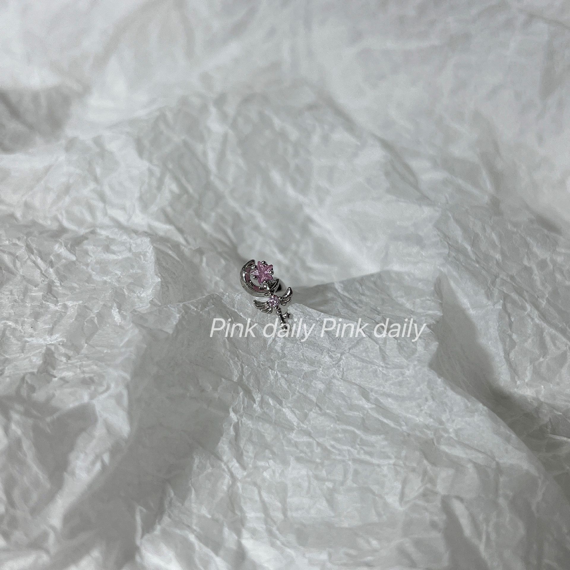 

Pink love earbone stud set series niche design mini cute earbone stud earrings