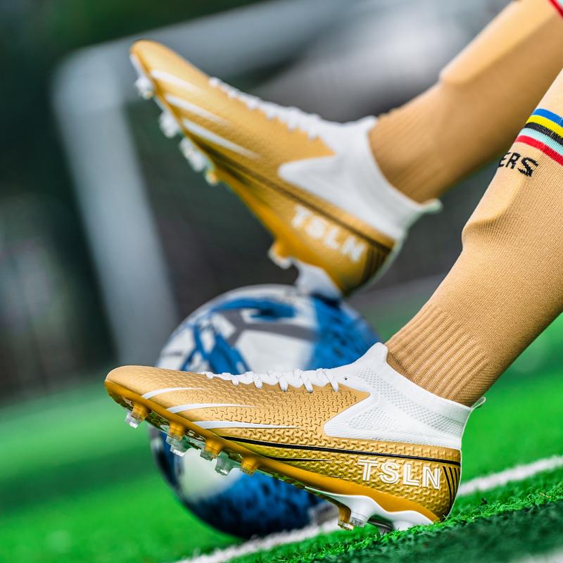 35-46 Pánské velkorozměrové vysoké kopačky dlouhé hřebíky protiskluzové TPR umělé kobylky venkovní dětské kopačky