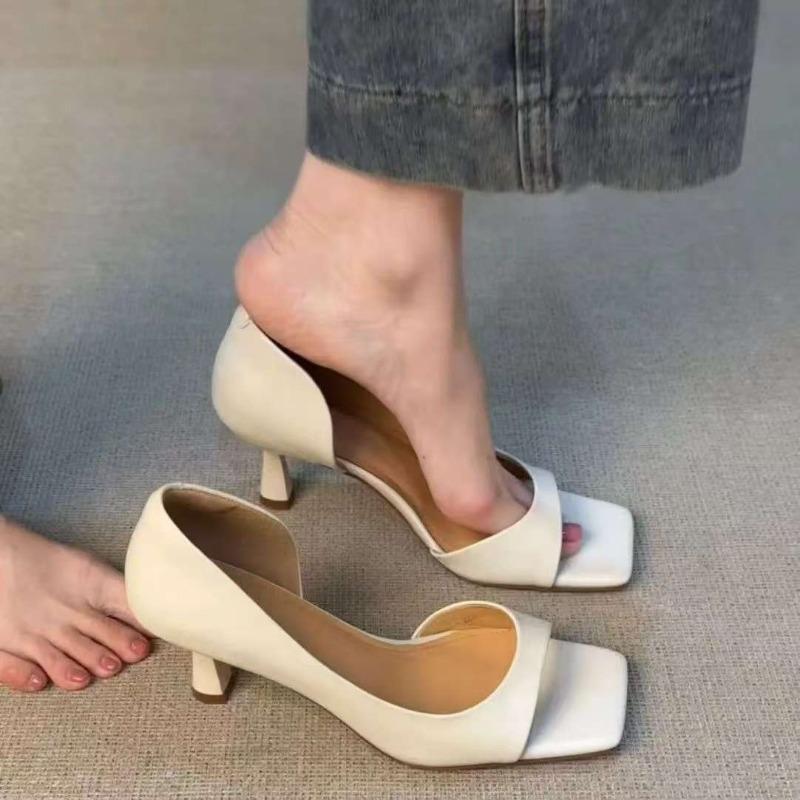 

Light luxury retro square head sandals summer new outer wear temperament versatile side space thin heel high heel sandals 35