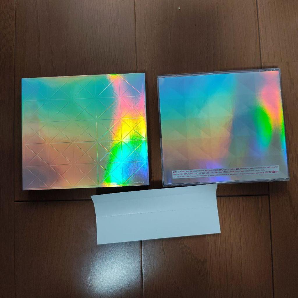 [USED] 2NE1 Album CD Hologram Finish