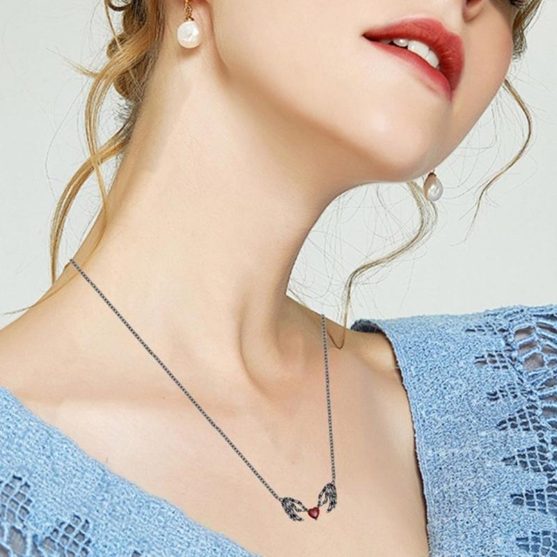 Edgy Heart Bat Wing Pendant Necklace Dark Fantasy Skull Hand Jewelry For Women Gothic Halloween Gift Fashion Accessory