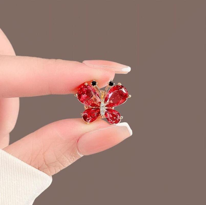 Fashion Exquisite Butterfly Enamel Brooches for Women Girls Cute Butterfly Small Pins Temperament Corsage Clothing Accessories