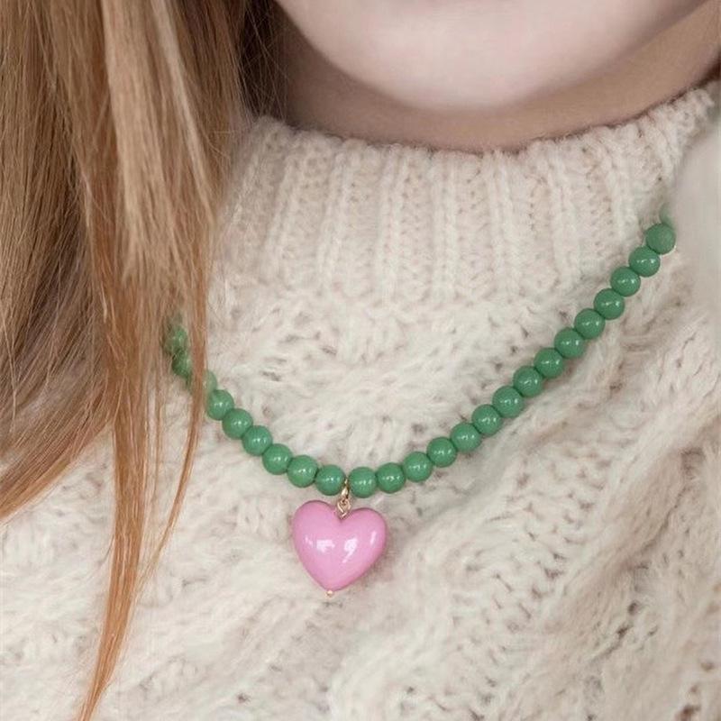 2024 Nouvelle Tendance Vintage Résine Acrylique Rose Cœur d'Amour Vert Collier Perlé pour Femmes Bijoux Esthétiques Mode Accessoires de Cou