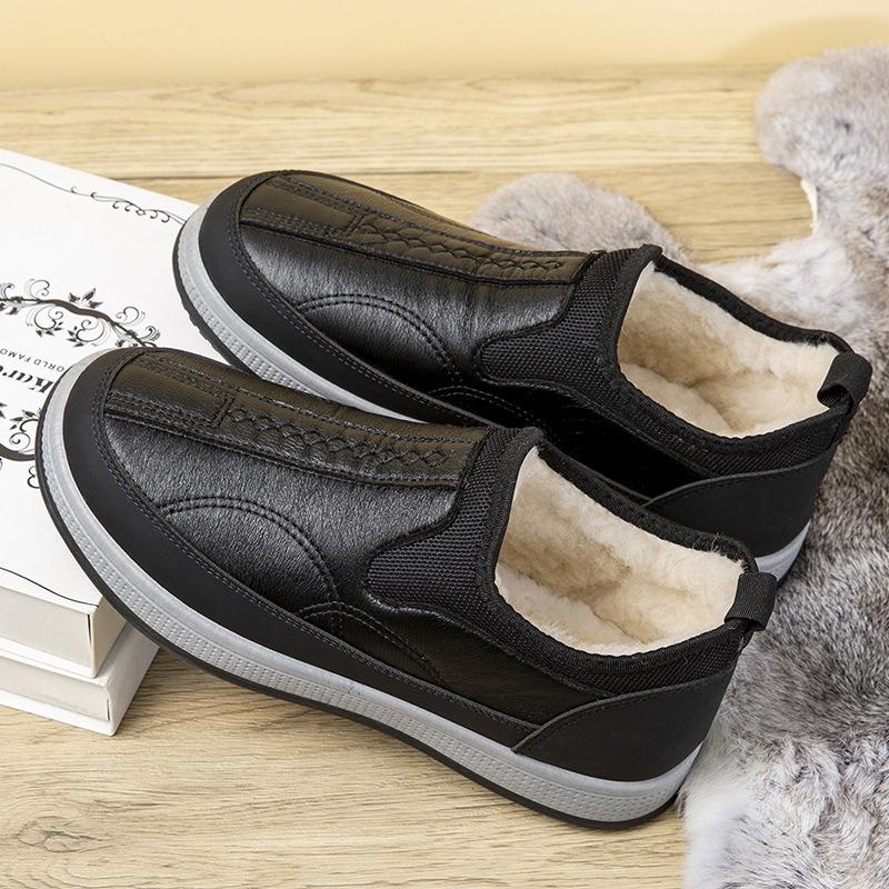 Winter old Beijing cloth shoes men's cotton shoes piled and thickened medium and old warm shoes non-slip one-pedal dad shoes