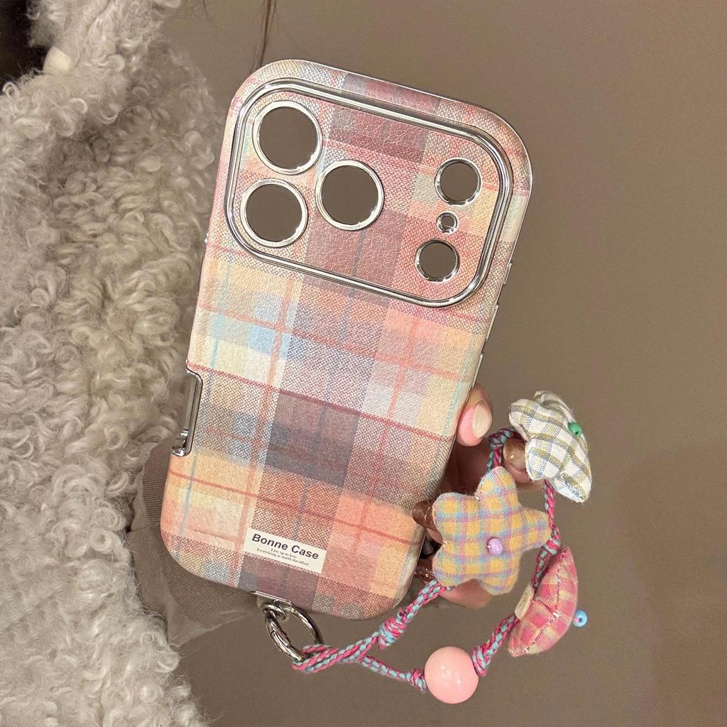 Retro Star Bracelet Phone Case for iPhone 16 and iPhone 17