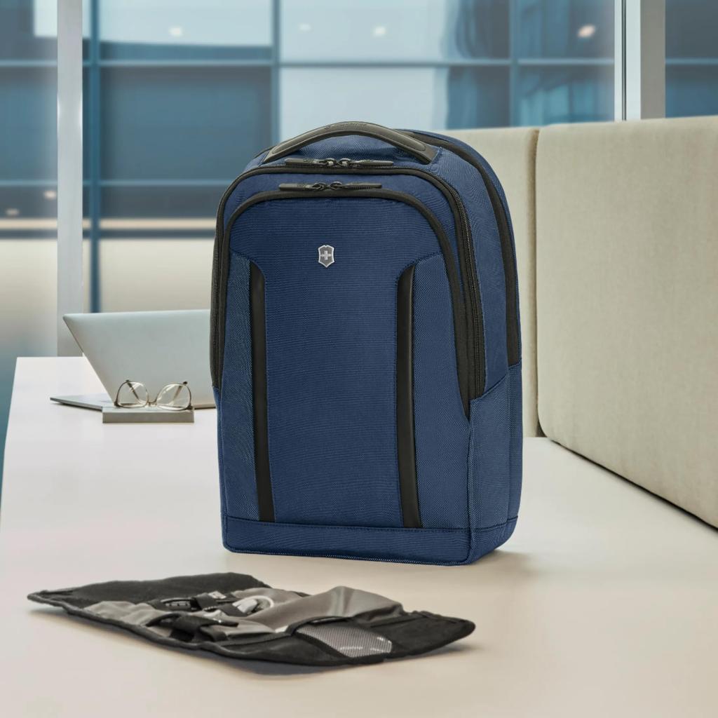 Victorinox Altmont Professional Deluxe Reise-Laptop-Rucksack mit abnehmbarem, leichtem Fach, ideal für Geschäftsreisen und mit einem separaten Fach