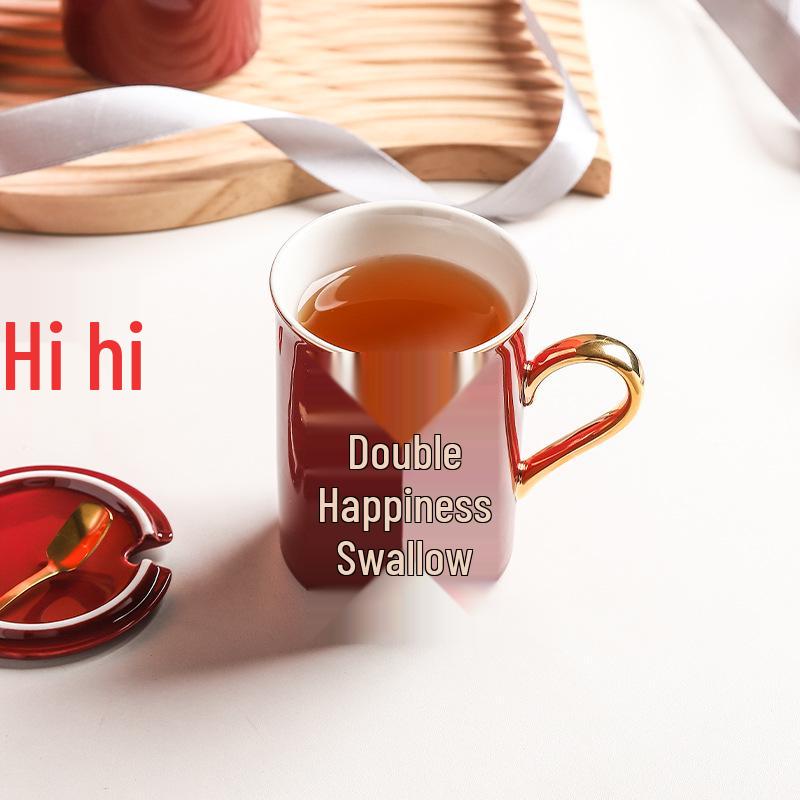 Elegant Newlywed Ceramic Mug Set - Luxurious Gift Boxed Pair