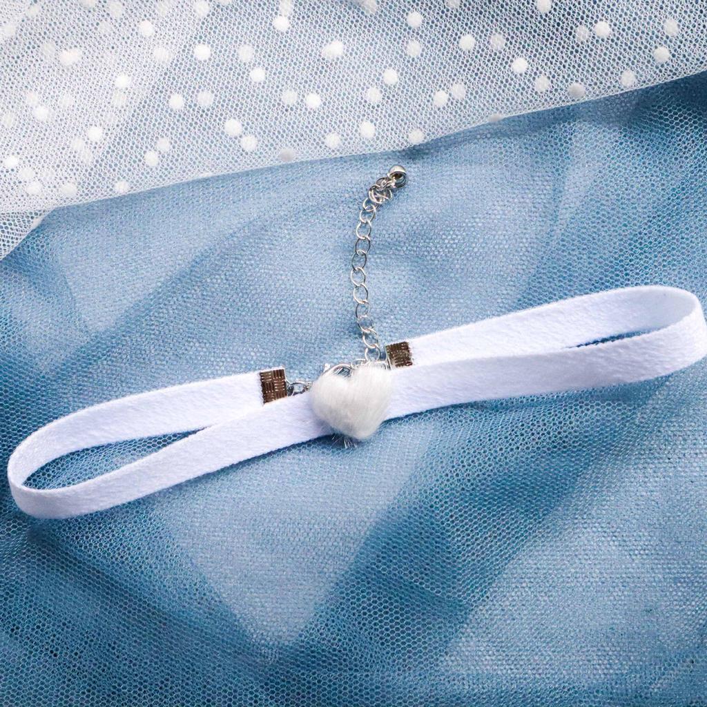 Weihnachts-Herzanhänger Choker-Halskette für Damen – Weiße Schlüsselbeinkette mit Nischendesign