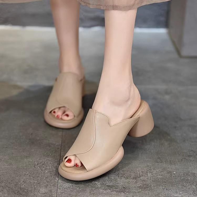 

Cool slippers women s summer wear new versatile temperament high heel fashion leather thick heel fish mouth shoes 35 абрикосовий