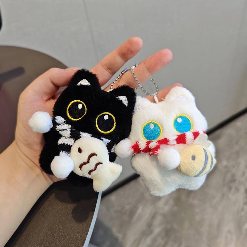 Popular Squeak Cute Hug Little Fish Big Eyes Black Cat White Cat Pendant Plush Doll Pendant Keychain Perfect Gift