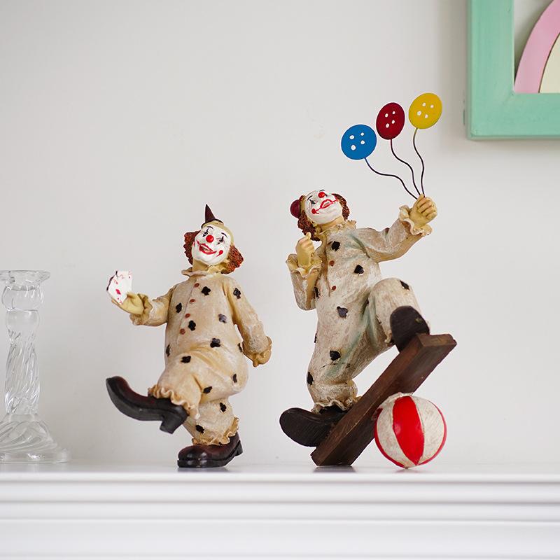 European Vintage Circus Clown Figure Lovely Doll Resin Ornaments Creative Design Home Model Room Decoration Durable