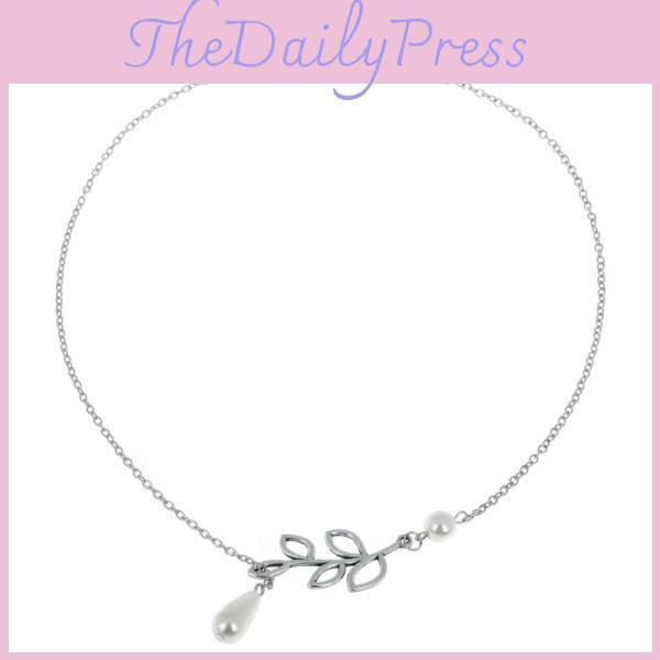 Elegant Pearl Drop Leaf Necklace In Alloy For Fashionable Women And Trendy Styles
