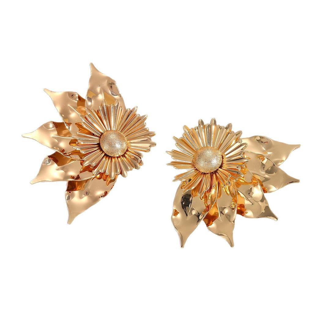 Exaggerated Jewelry, Asymmetrical Three-dimensional Heavy-duty Flower Earrings