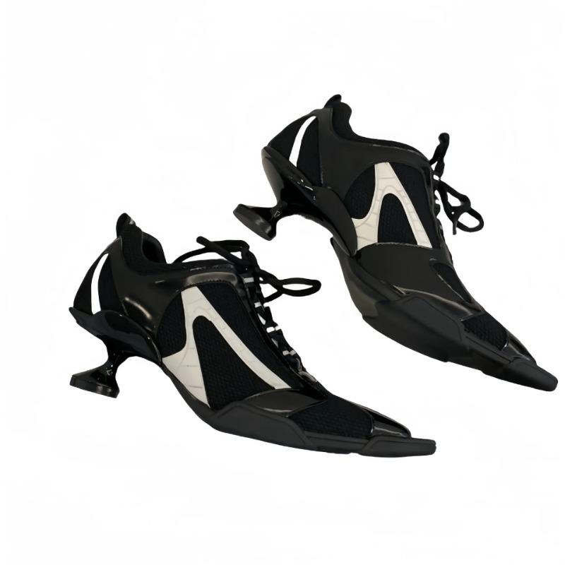 

Модная серебристая нишевая дизайнерская женская обувь на высоком каблуке с острым носком 2025 Новые спортивные туфли-лодочки Поверхность из микрофибры Взрослый размер 39 чёрный