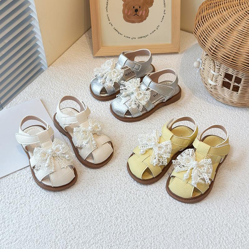 Girls Sandals Lace Bows Sweet Beading Kids Princess Shoes T-strap Soft Sole 2025 Summer New Children Beach Shoes Hook&loop Cute