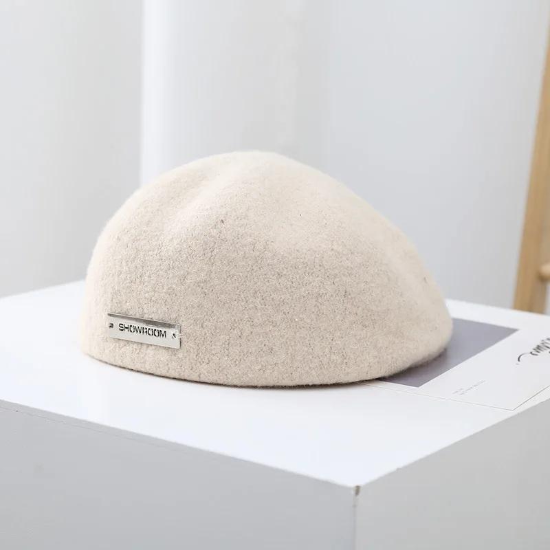 Korean Wool Beret Hat for Women, Vintage Style Winter Autumn Hat with Metal Logo, Fashionable & Versatile
