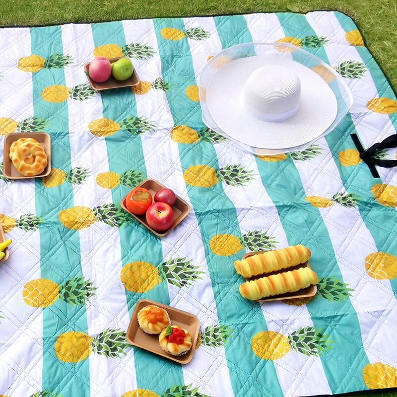 

High quality thickened outdoor moisture-proof mat, camping mat, picnic mat, beach waterproof non-stick grass Oxford cloth 150*200cm