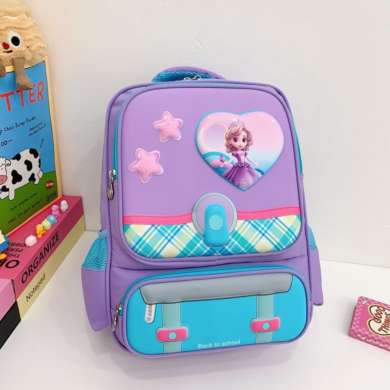 The new schoolbag for primary school students in grades 4-6 is casual, and the backpack is large-capacity to protect the spine