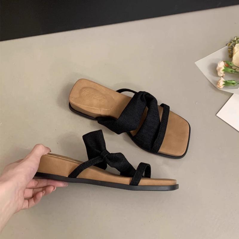 

Huge good-looking thick-soled slope heel one-word cool slippers for women s summer wear, new with skirt flat sandals 35 чёрный