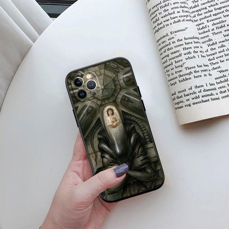 Aliens vs Predator Xenomorph Phone Case for Samsung Galaxy M56 A36 A32 A33 A05 A05S A06 A16 A20 A11 A12 A13 A15