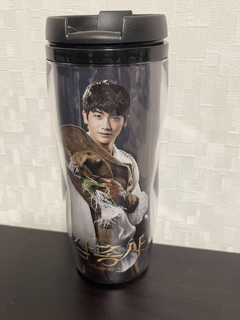 

[Б/У] Тамблер Пак Хён Сика