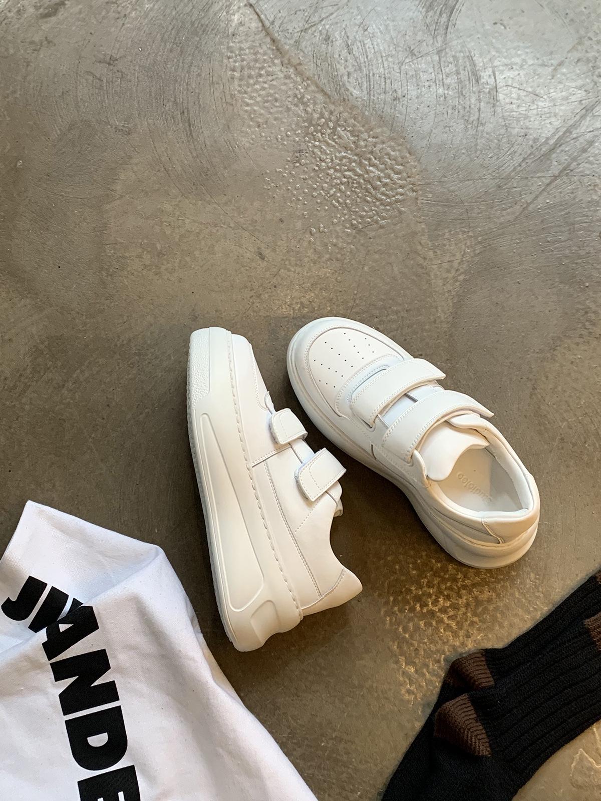 

Женские серебристые кроссовки на платформе с липучками - Коллекция Осень 2025 Grape Mom 40