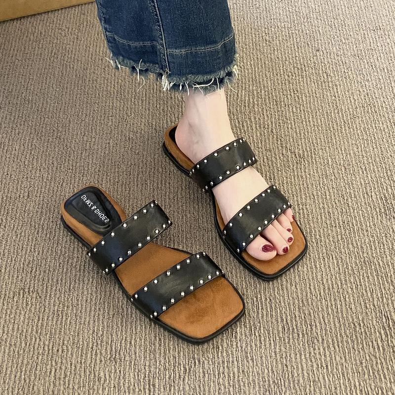 Retro rivets one word with small slope heels slippers women's summer wear seaside vacation casual beach sandals