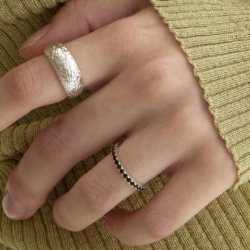 Chambriller Midnight Black Stone Silver Ring