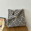 Fashion Geometric Contrast Color Handmade Knitted Handbag Women Minimalist Knot Shoulder Bag Summer Beach Bag