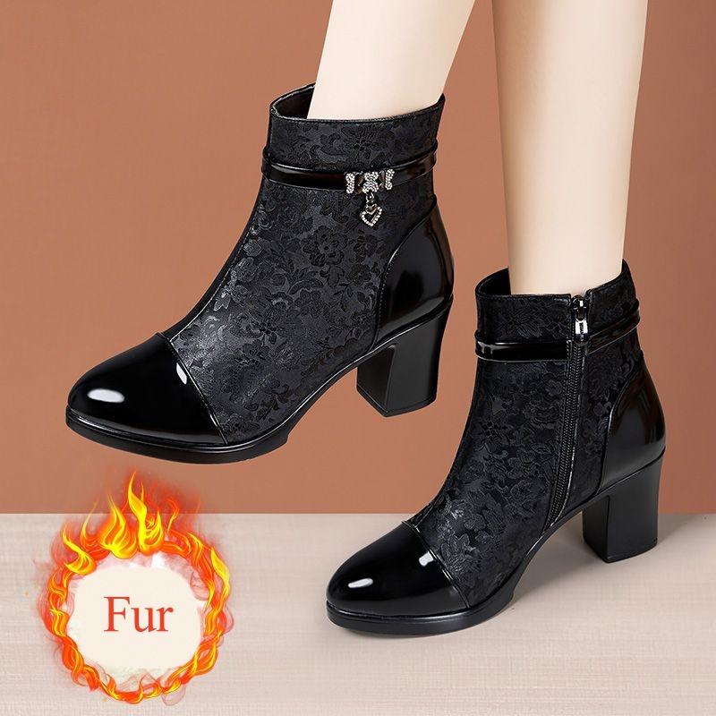 

7см Маленький размер 32-43 Элегантные средние блочные каблуки Туфли из мягкой кожи Женский тренд 2025 Осень Зима Цветочные ботильоны до щиколотки с коротким мехом Офис 42