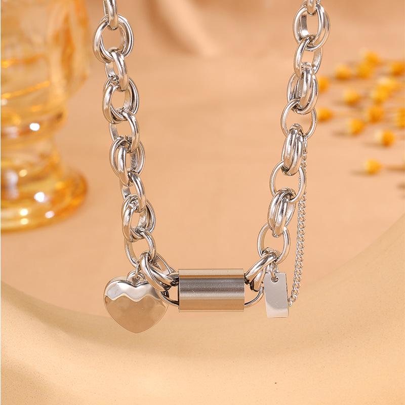 Herz-Ketten-Set (Halskette & Armband) aus nicht verblassendem Titanstahl – Europäischer & Amerikanischer Modeschmuck für Damen