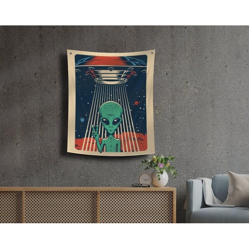 Green Alien tapestry 75x100 чёрный