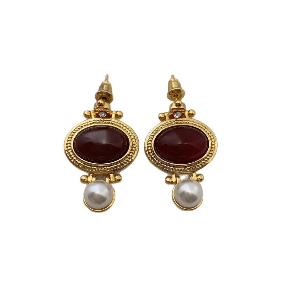 Unique Temperament, Court Style, Retro Red White Agate Earrings, Unique Design, High-End Exaggerated Niche Earrings