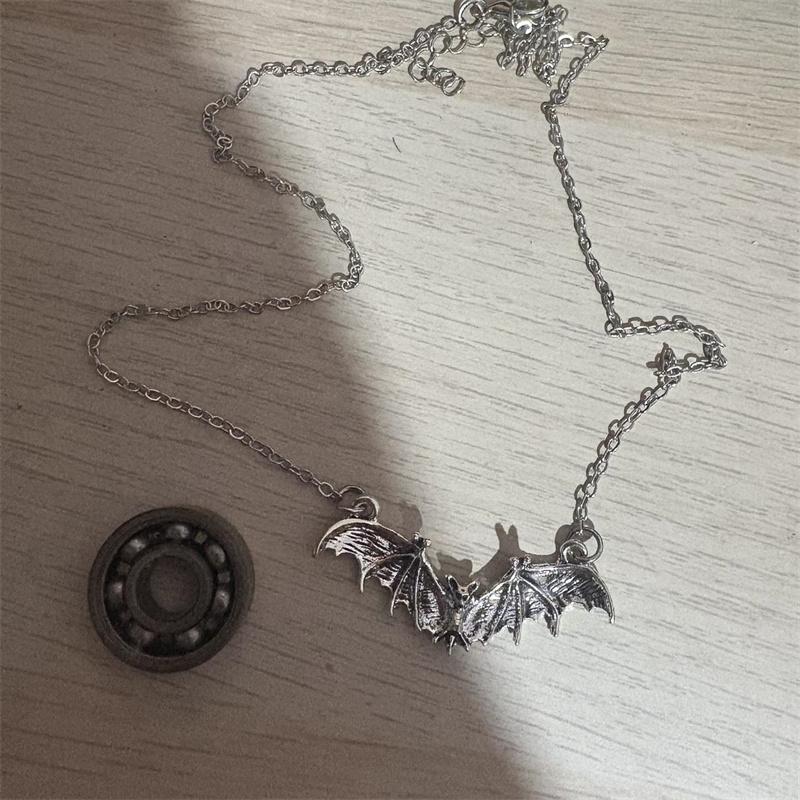 Vintage Gothic Bat Pendant Necklace For Men Women Hip Hop Goth Punk Halloween Fashion Jewelry Accessories Cosplay Wholesale