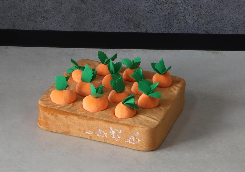 Fluffy Harvest Plush Carrot Cushion (1 piece)