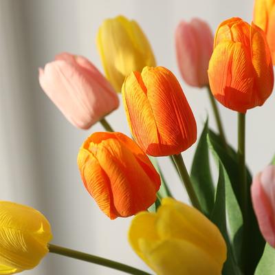 Simulation Feel Moisturizing Tulip Fake Flower Home Decoration Simulation Flower Wedding Table Floral Art