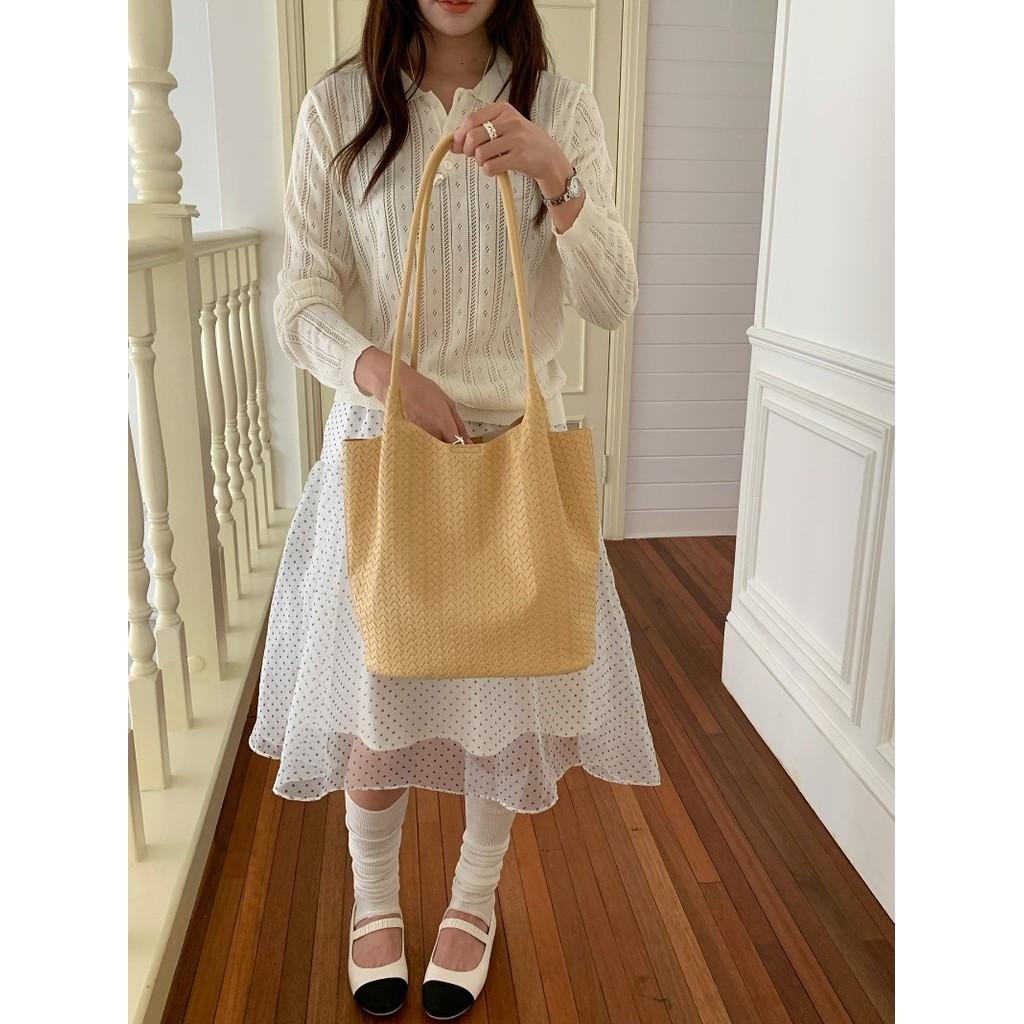 IELGY Large-Capacity Woven Tote Bag Lazy Commuter Portable One-Shoulder Bucket Bag