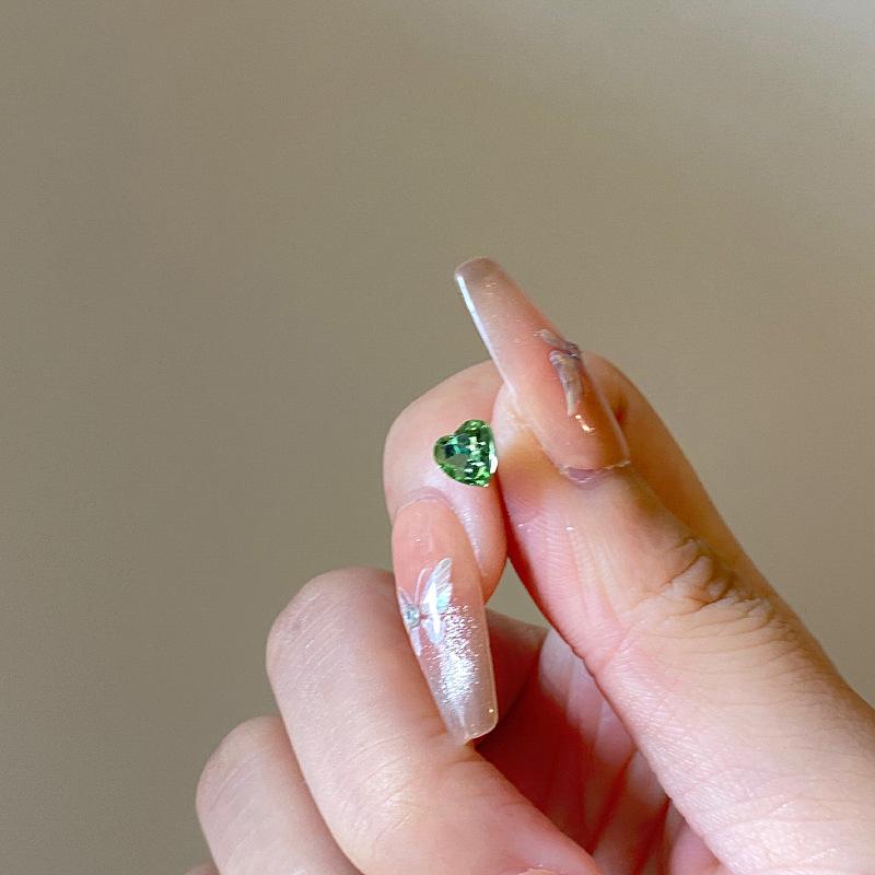 Color Butterfly Love Crystal Earbone Stud Women'S Mini Is Small And Exquisite And Versatile, No Need To Take Off Earrings And Earrings When Sleeping.